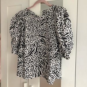 Puff sleeve crepe top